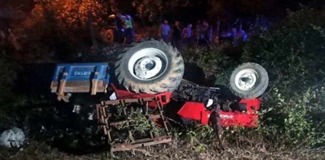Traktörün devrildiği kazada aynı aileden 1 kişi öldü, 3 kişi yaralandı!
