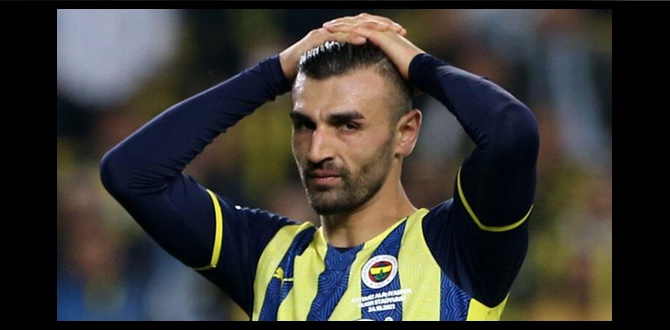 Fenerbahçe'nin Sakaryalı golcüsü Serdar Dursun'un acı günü