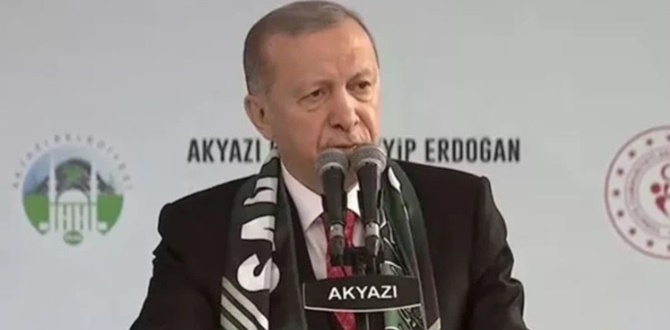 Sakarya'ya gelen Cumhurbaşkanı Erdoğan'ın hedefinde yine muhalefet vardı