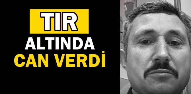 Kaza yapan aracının hasar durumuna bakıyordu...
